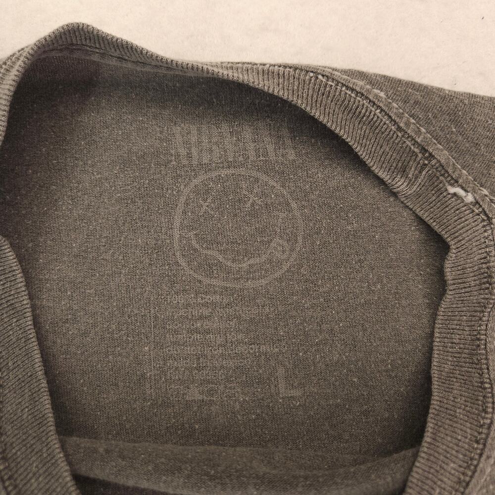 Nirvana Band Casual Crew Neck Graphic T-Shirt Adult Mens Size Large L Gray - Picture 3 of 9